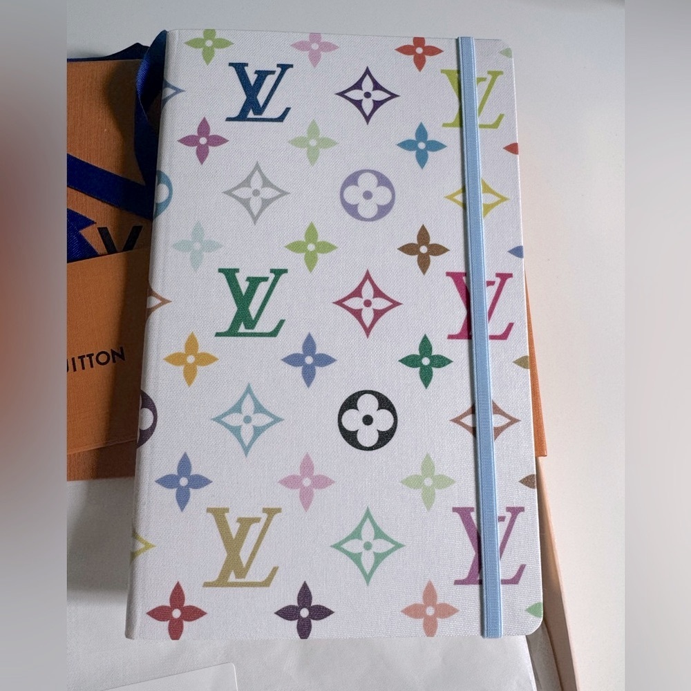 Louis Vuitton 2025 Murakami Notebook - Picture 5 of 7